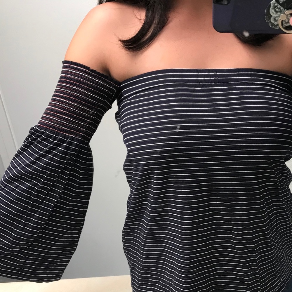 Club Monaco Off The Shoulder Top - Picture 1 of 6